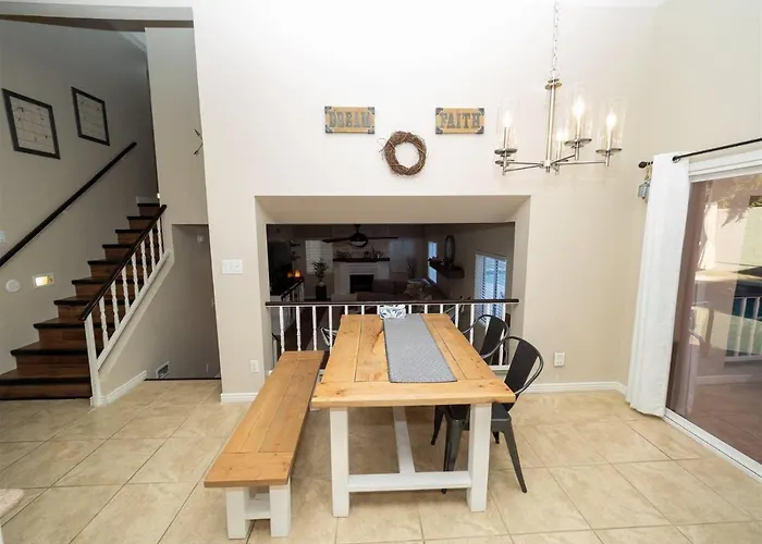 Spacious House With Pool Heater, Hot Tub, Billiards Holiday home