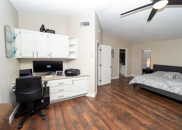 Spacious House With Pool Heater, Hot Tub, Billiards Phoenix