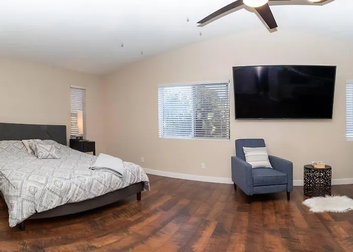 Holiday home Spacious House With Pool Heater, Hot Tub, Billiards Phoenix